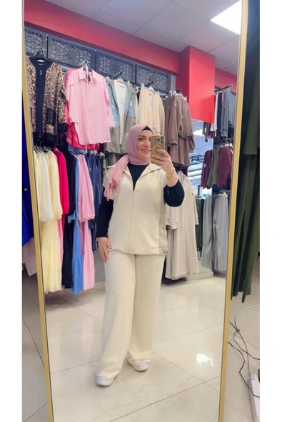 Kısa Kollu Yanları Parça Detaylı Fermuarlı İkili Takım ürün görseli