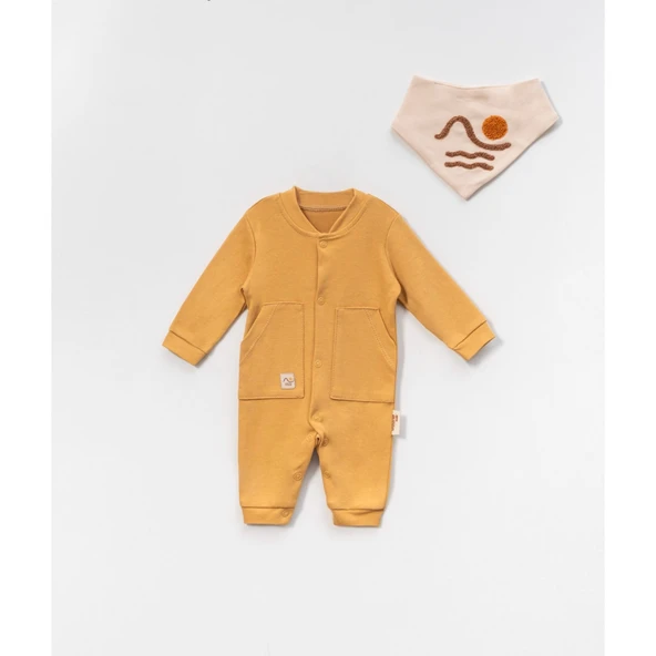 Önlüğü Nakışlı Cepli Erkek Bebek Tulum ürün görseli