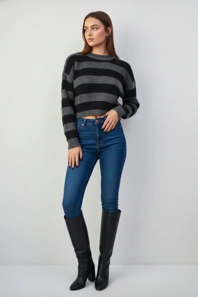 KOZİA OUTDOORS Kadın Kışlık Triko Kazak Siyah Gri Kalın Çizgili Crop ürün görseli