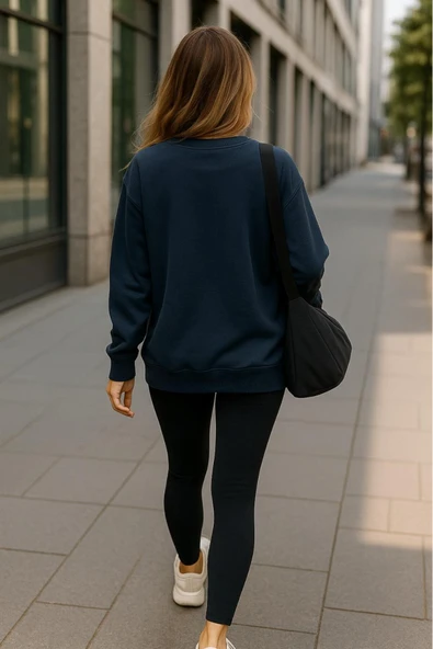 KOZİA OUTDOORS strawberry baskılı oversize kadın sweaşhirt - Resim 3