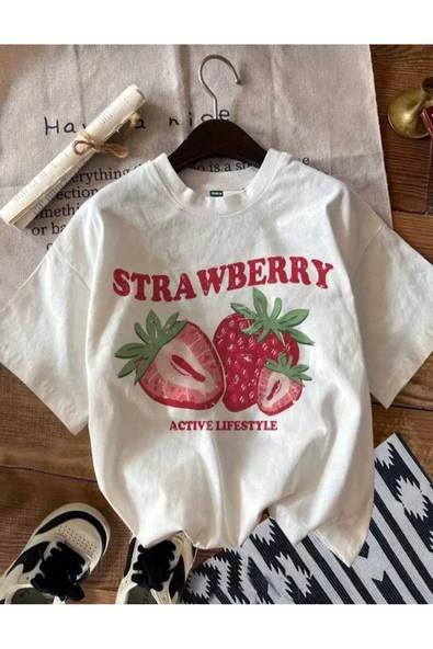 Alviora malkoçbey çilek baskılı oversize unisex basic t-şhirt ürün görseli