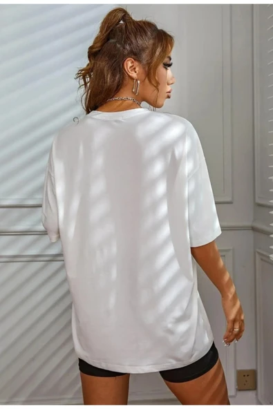 BYCOOLMEN MoonLife Kadın Kırmızı Yüz Baskı Detaylı Oversize T-shirt kırmızırenklileryüzdetaylı - Resim 3