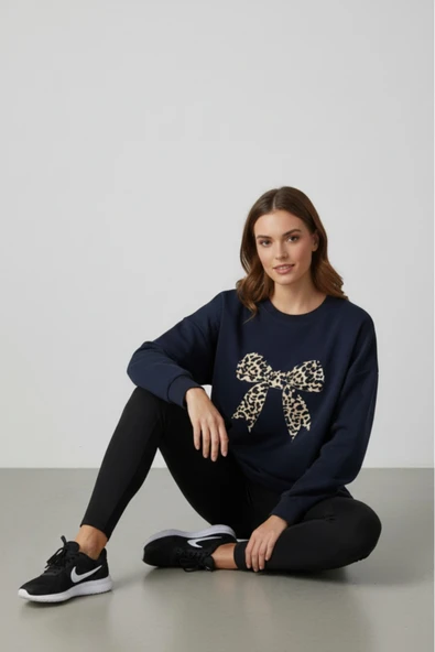 blackbonds baskılı bisiklet yaka kadın basic sweatshirt - Resim 4