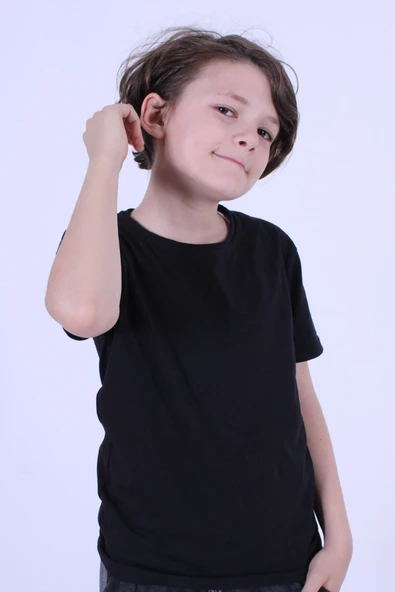 PANİO KİDS Düz Bisiklet Yaka %100 Pamuk Düz Unisex Çocuk Siyah T-shirt//bir Beden Büyük Alınız// ürün görseli