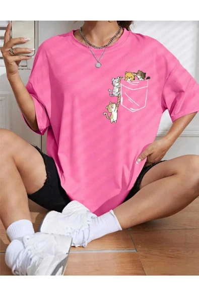 KOZİA OUTDOORS MALKOÇBEY CEP DETAY BASKILI OVERSİZE UNİSEX BASİC T-ŞHİRT ürün görseli