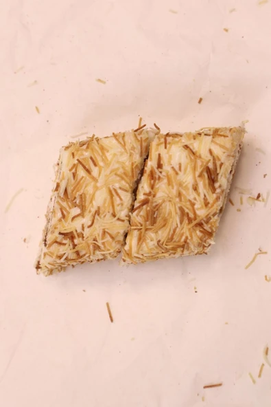 Öz Altın Kayısı Kadayıflı Sarma 1 KG ürün görseli