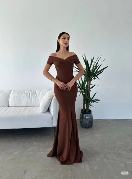 Kadın Dalgıç Kumaş Kayık Yaka Ve Dekolte Detaylı Elbise ürün görseli