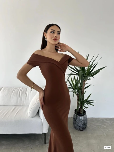 Kadın Dalgıç Kumaş Kayık Yaka Ve Dekolte Detaylı Elbise - Resim 4