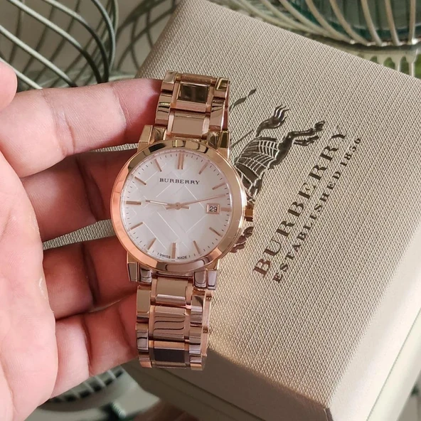 Burberry BU9004 Unisex Kol Saati - Resim 3