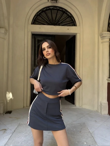 Osy odal Yumuşak Dokulu Kumaş Parçalı Bisiklet Yaka Tshirt ini Şortlu Etek İkili Takım  Füme ürün görseli