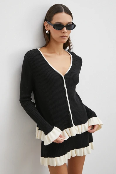 Düğmeli Eteği Fırfırlı Etekli Triko Takım Siyah ürün görseli 1