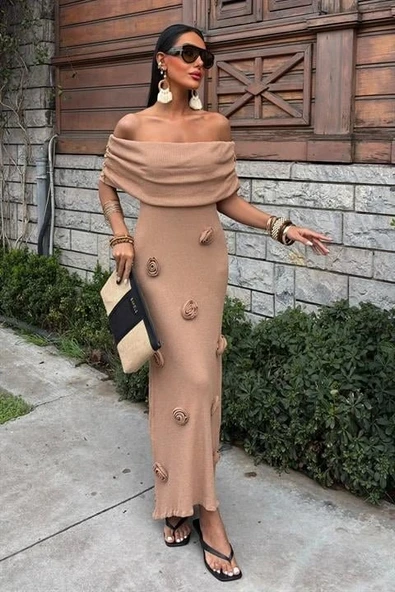 Eteği Gül Detay Madonna Yaka Elbise 2863 - Resim 6