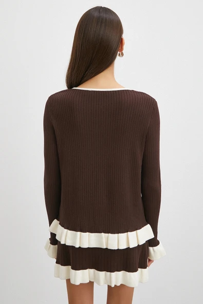 Düğmeli Eteği Fırfırlı Etekli Triko Takım Kahve - Resim 6