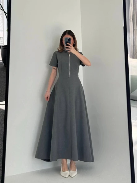 Kısa Kollu Önden Fermuarlı Çan Etekli Uzun Elbise  Antrasit - Resim 3