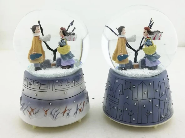 KIŞ MASALI KAR KÜRESI ORTA BOY ürün görseli