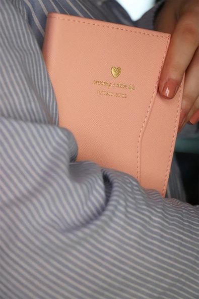 Victoria's Journals Geçmeli ve Cepli Defter A6 Ivory 128 yaprak - Resim 3