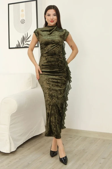 Çiçek Broşlu Fırfır Detaylı Kadife Abiye Elbise 6062-Haki - Resim 6