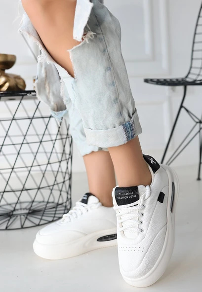 Chris Beyaz Cilt Siyah Detaylı Bağcıklı Spor Ayakkabı - Resim 4