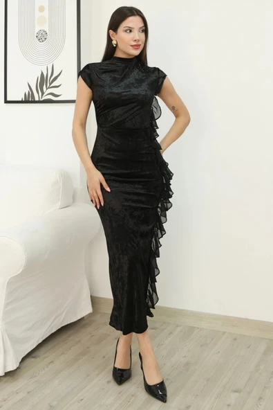 Çiçek Broşlu Fırfır Detaylı Kadife Abiye Elbise 6062-Siyah - Resim 4