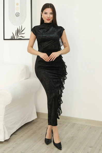 Çiçek Broşlu Fırfır Detaylı Kadife Abiye Elbise 6062-Siyah - Resim 6