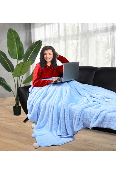 Harika Peluş Fabrikası 200 X 220 Cm Ponponlu Pelüş Tv Battaniyesi ürün görseli