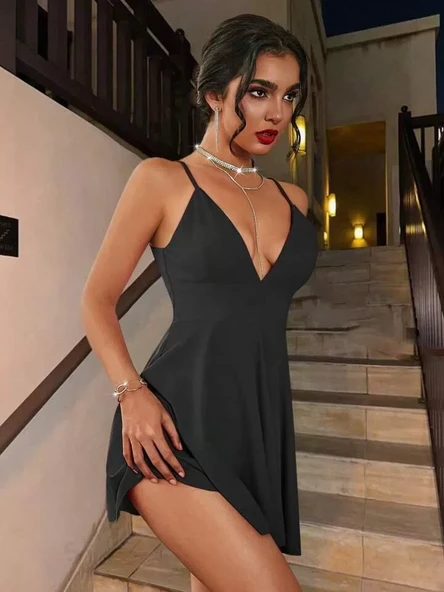 Sırt Dekolteli Cesur V Yaka Mini Elbise - Resim 3