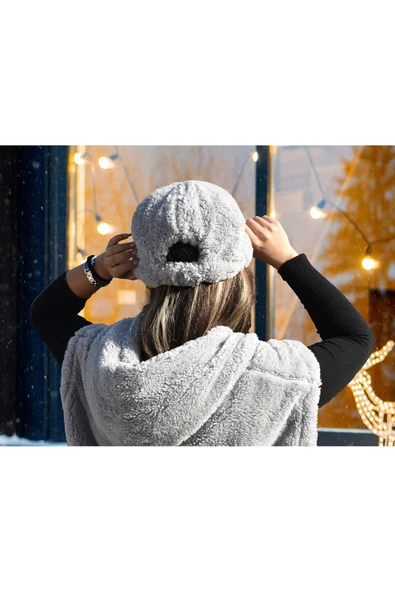 Özgüner Oyuncak Pabtex Sıcak Tutarken Stil Sahibi Olun: Peluş Kadın Kasket Şapka - Resim 5