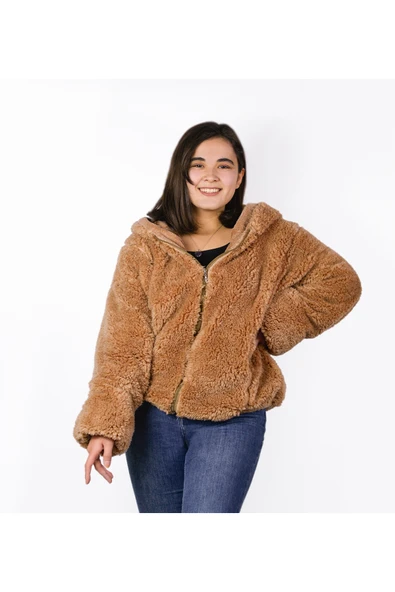 Harika Peluş Fabrikası Kış Modasında Fark Yaratın: Kadın Peluş Montlar - Resim 4