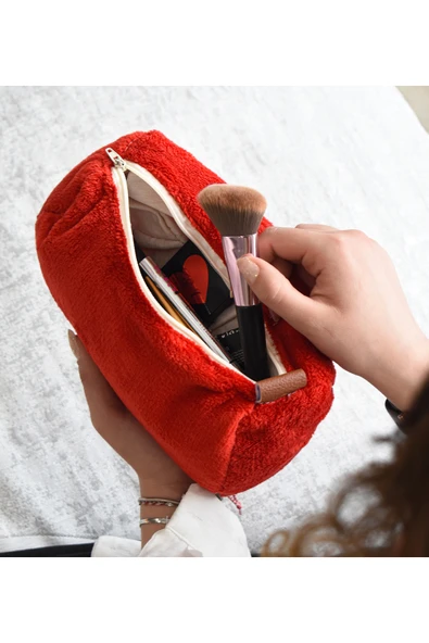 Ayıcı Oyuncak Yumuşak Peluş Makyaj Çantası - Şık ve Kullanışlı Kadın Kozmetik Çantası - Resim 2