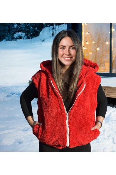 Harika Peluş Fabrikası Şıklık ve Sıcaklık Bir Arada: Peluş Yelek ve Şapka Kombini - Resim 5