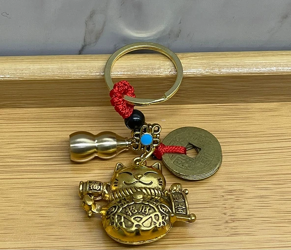 Metal Şans Ve Bereket Kedisi Anahtarlık Model 1 ürün görseli