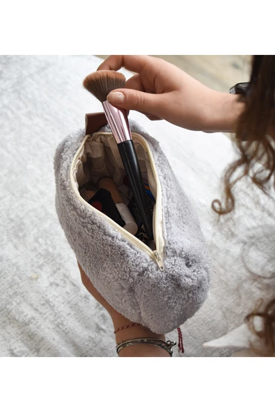 Pababo Yumuşak Peluş Makyaj Çantası - Şık ve Kullanışlı Kadın Kozmetik Çantası - Resim 2