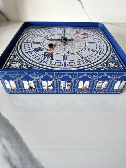 M&S London Portakal Jaffa Bitter Çikolatalı Bisküvi/Kek ile Teneke Çalışan Teneke Saat Kutusu 375 g - Resim 5