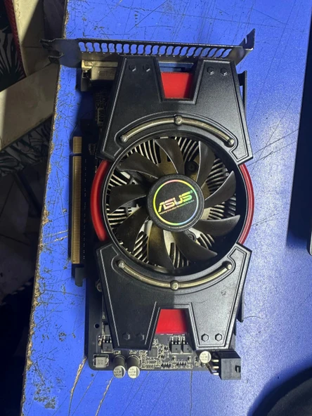 ASUS ENGTX550 Ti DC TOP/DI/1GD5 GTX550 Ti, PCI-E16 2.0, 1024MB/192bit GDDR5, D-Sub , DVI, HDMI Ekran kartı ürün görseli 1