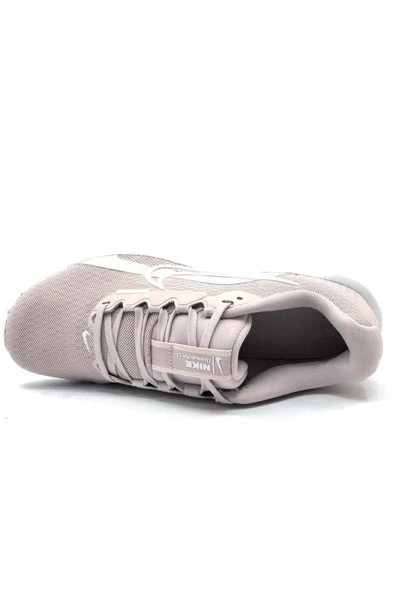 Nike DOWNSHIFTER 13 FD6476 007 Kadın Yürüyüş ve Koşu Ayakkabısı Pudra Beyaz 36-40 - Resim 4