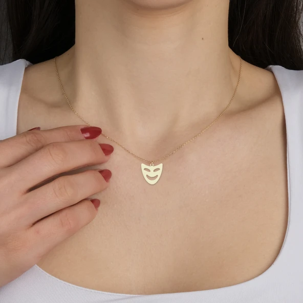 14 Ayar Altın Plakalı Maske Motifli Doğum Günü Hediyesine Özel Altın Kolye-831 - Resim 2