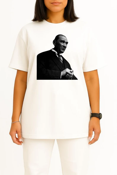 Oversize Mustafa Kemal Atatürk Göğüs Tasarımlı Unisex T-Shirt - Resim 2