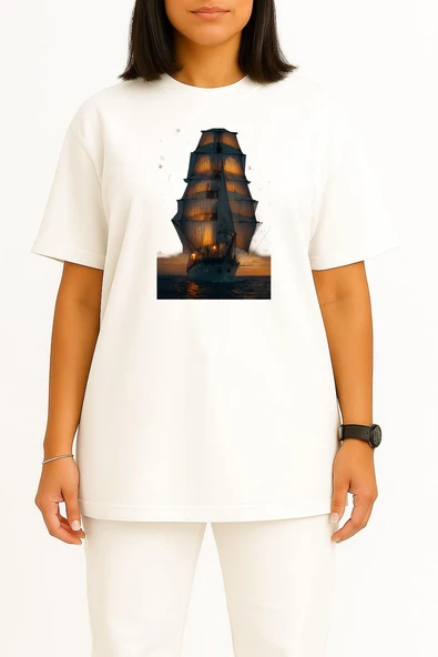 Oversize Yelkenli Tekne Göğüs Tasarımlı Unisex T-Shirt - Resim 2