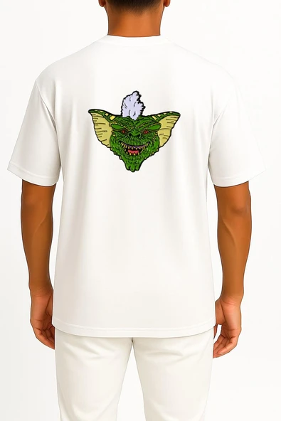 Oversize Stripe Gizmo Lapel Pin Mogwai Gremlin Cep ve Sırt Tasarımlı Unisex T-Shirt - Resim 11
