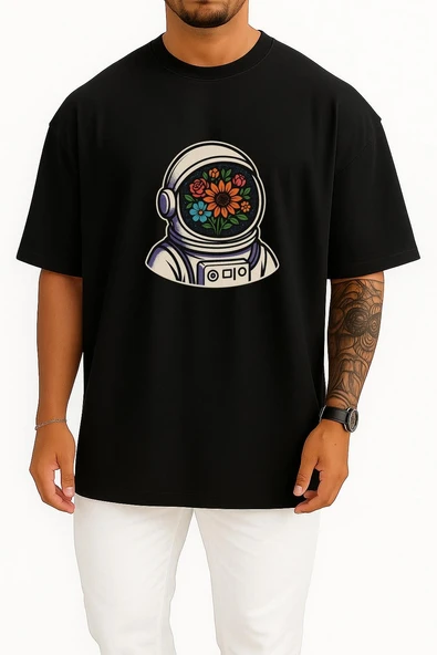 Oversize Stronot Çiçek Kask – Space Bloom Göğüs Tasarımlı Unisex T-Shirt - Resim 9
