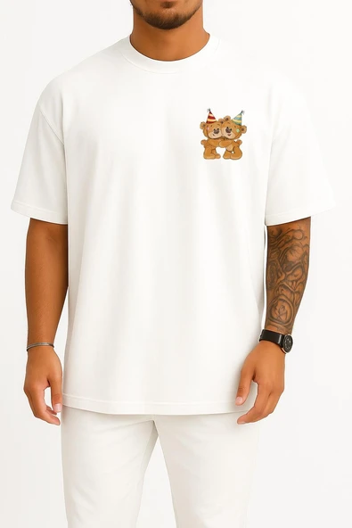 Oversize Teddy Bear Party Birthday Illustration Cep ve Sırt Tasarımlı Unisex T-Shirt - Resim 4