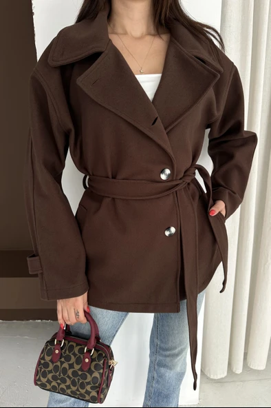 Belden Bağlamalı Düğmeli Kısa Kaşe Kaban - Resim 9