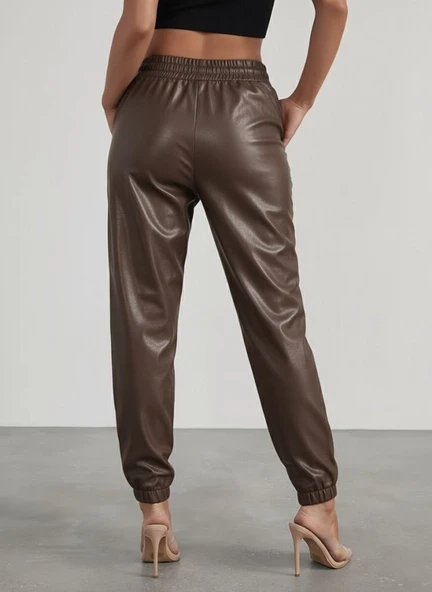 Kadın Yüksek Bel Lastikli önü Düğmeli Deri Pantolon - Resim 3