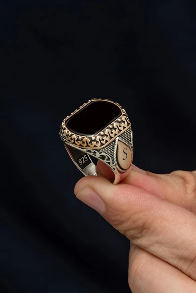 Harfli Siyah Oniks Taşlı Kişiye Özel 925 Erkek Gümüş Yüzük ürün görseli