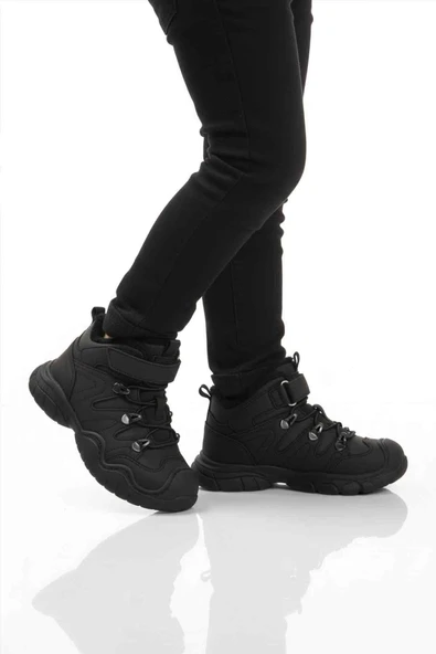 Pepino Siyah Kürklü Erkek Çocuk Düz Bot ürün görseli 1