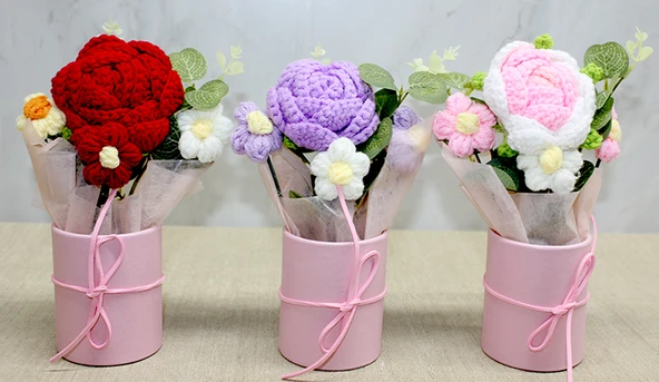 El Örgüsü Saksıda Gül Buketi ürün görseli 1