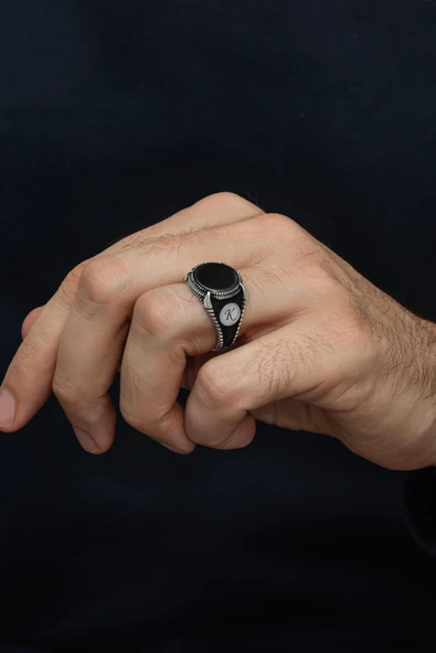 Harfli Siyah Oniks Taşlı Kişiye Özel 925 Erkek Gümüş Yüzük - Resim 4