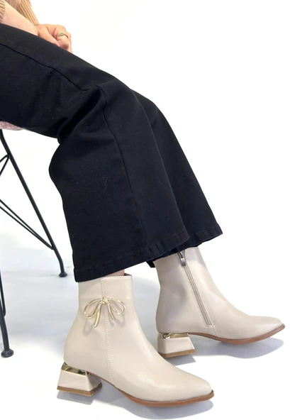 Pabucmarketi Bej Fermuarlı Kadın Topuklu Bot ürün görseli