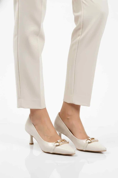 Aspor Beyaz Kadın Topuklu Ayakkabı ürün görseli