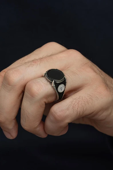 Harfli Siyah Oniks Taşlı Kişiye Özel 925 Erkek Gümüş Yüzük - Resim 3